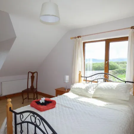 Tigh An Droichid Ballinskelligs * Killarney